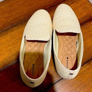 White basket woven comfy flats.